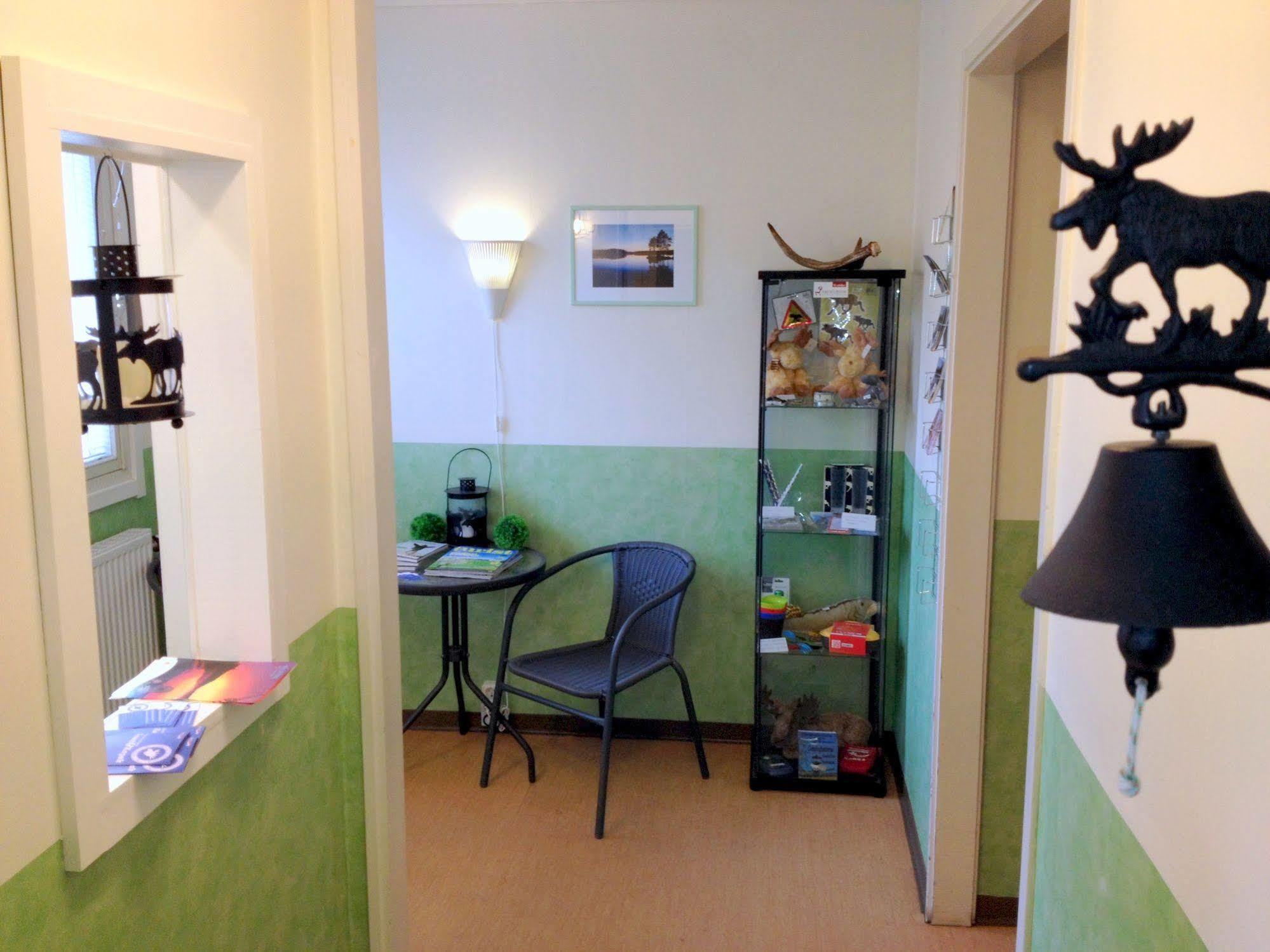 Haellefors Vandrarhem-Hostel & Kanotcenter Ngoại thất bức ảnh